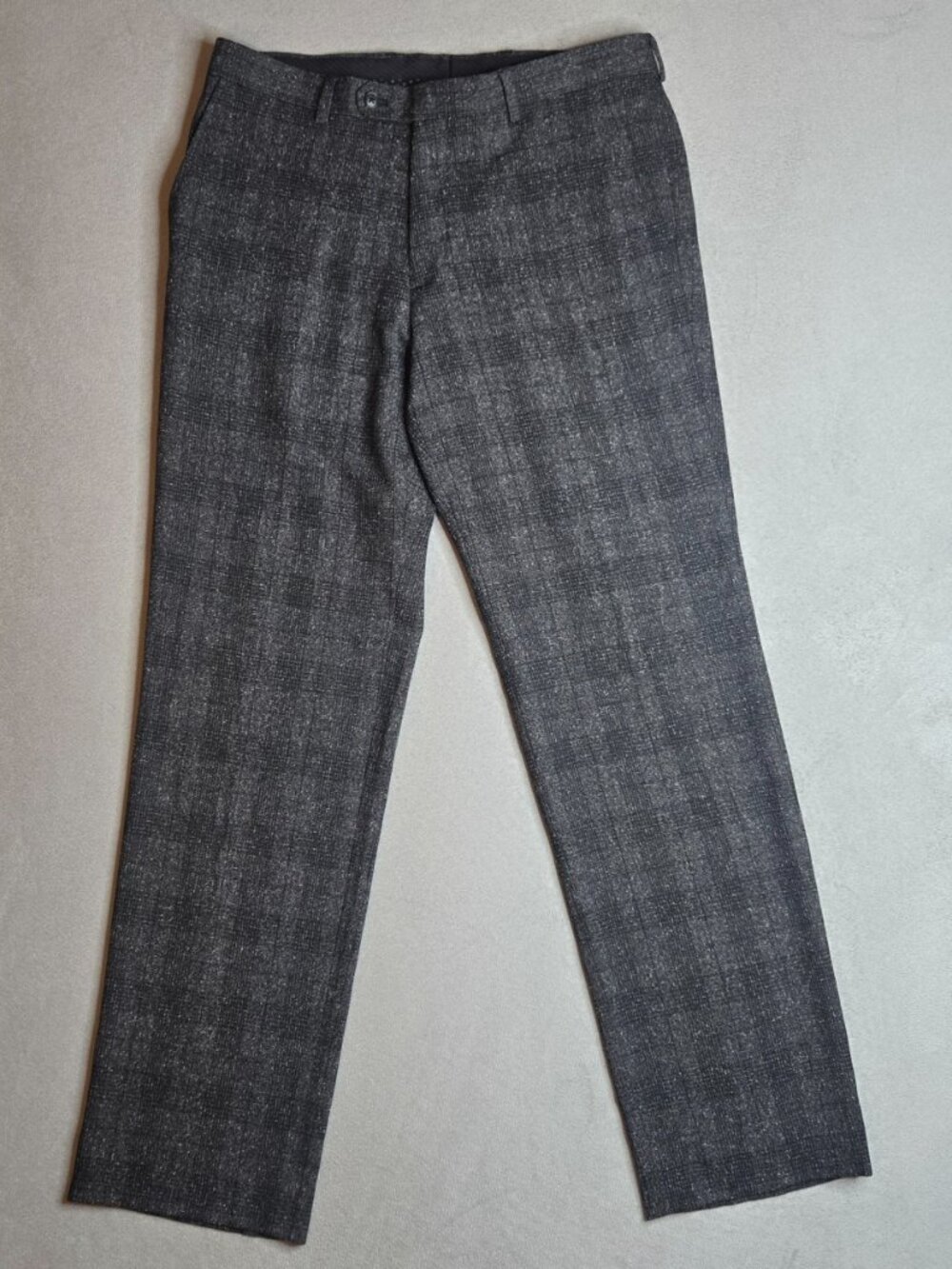 Joseph Abboud Gray Plaid 2-Piece Vest & Pants Suit Set - Men's XL / 33W x 32L - Picture 4 of 11